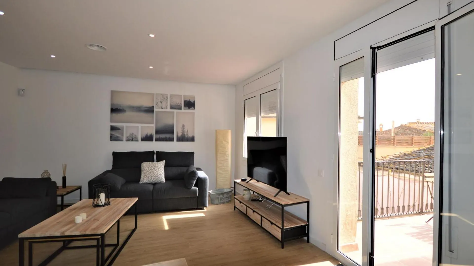 Apartamento Moderno Para 4 Pers., Wifi, A.A., En El Corazon De Castello D'Empuries - Es-89-79 Spain