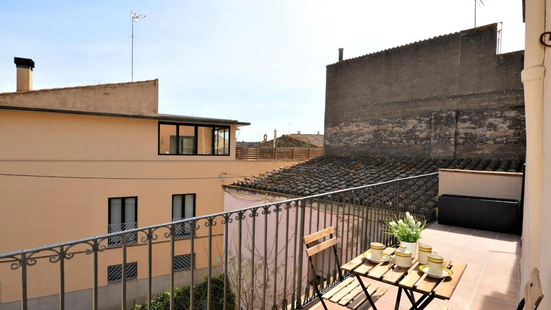 Apartamento Moderno Para 4 Pers., Wifi, A.A., En El Corazon De Castello D\'Empuries - Es-89-79 contacts